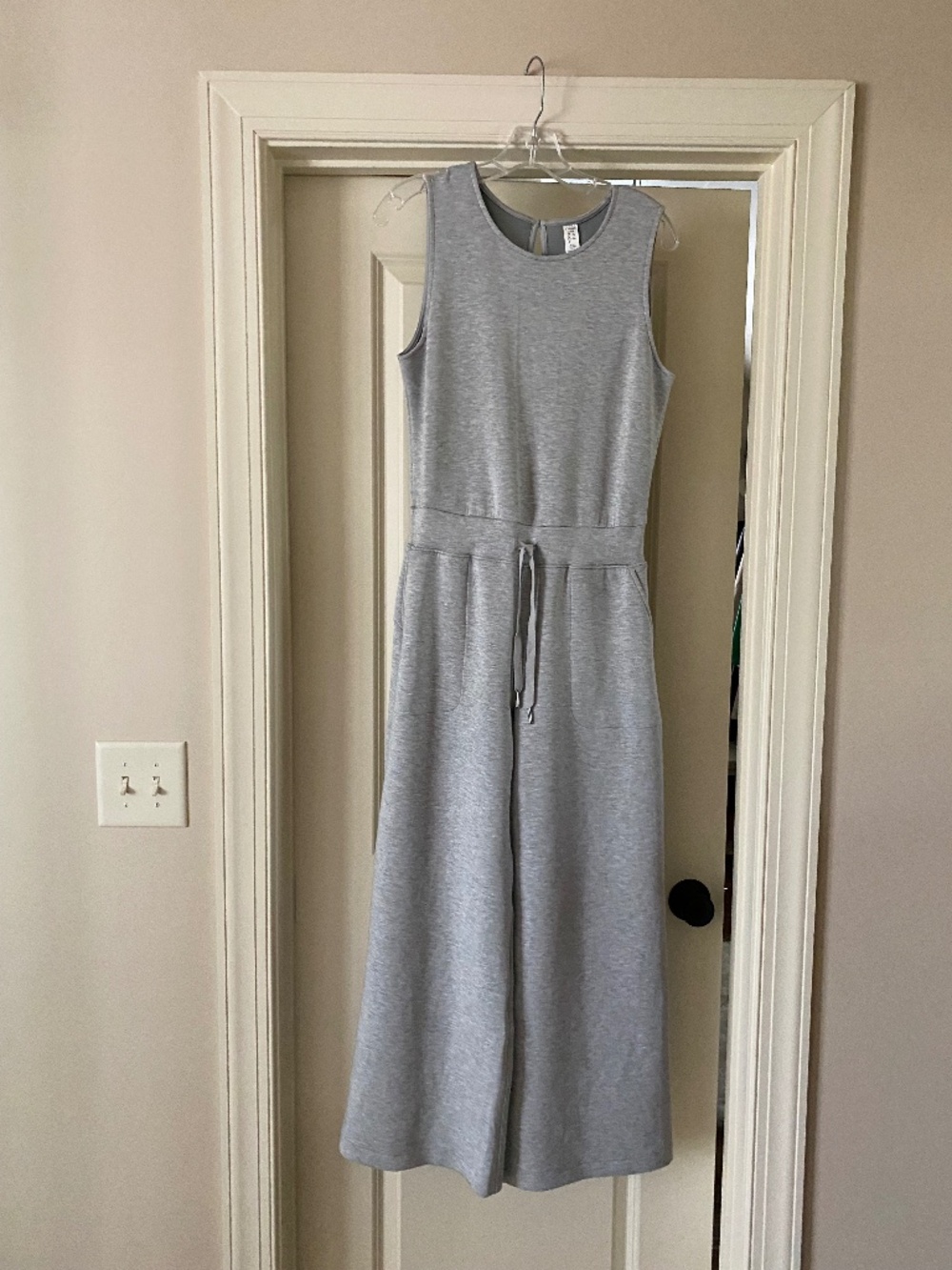 Spanx Air Essentials Sleeveless Jumpsuit M Petite